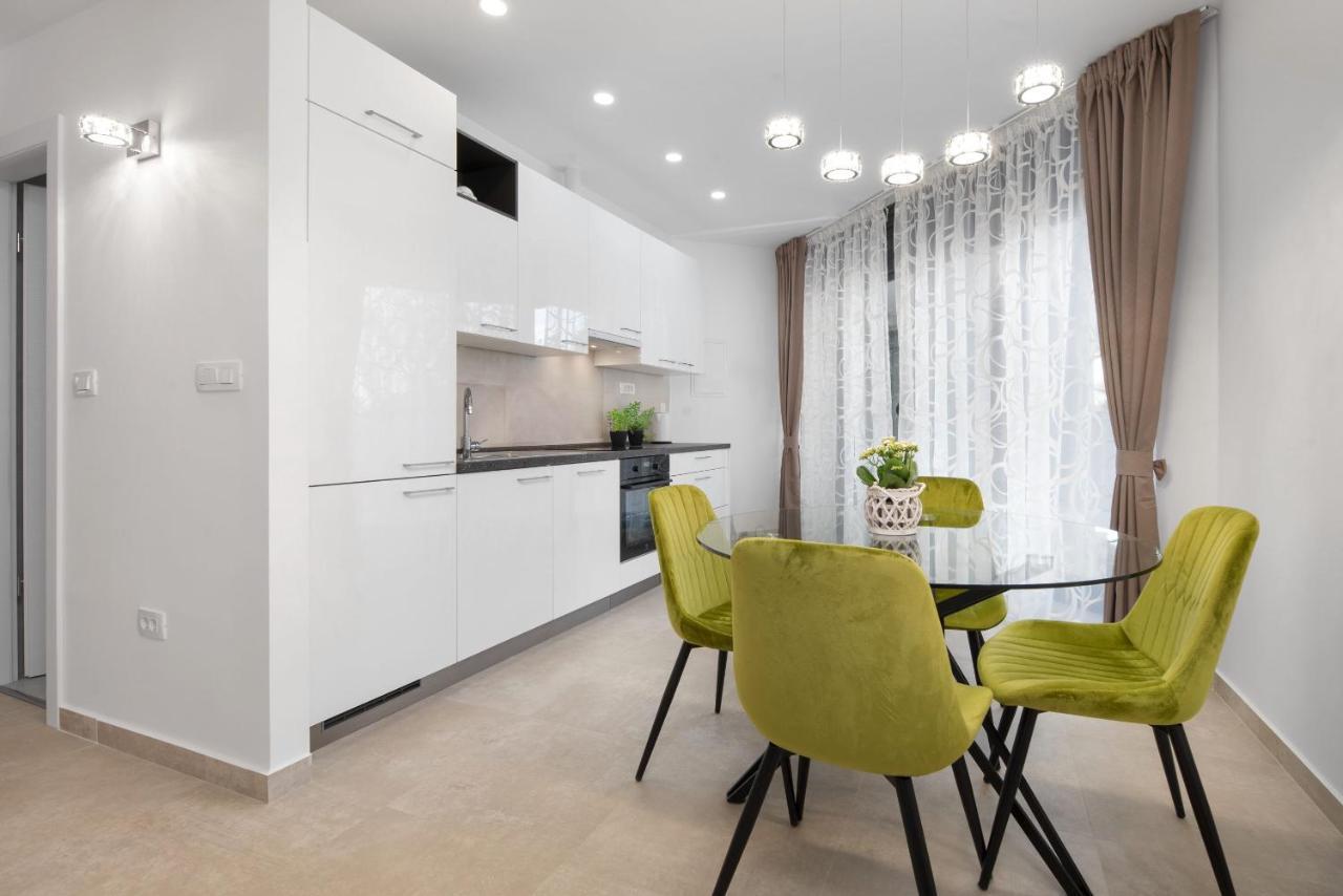 Apartment Amadeo Spalato Esterno foto