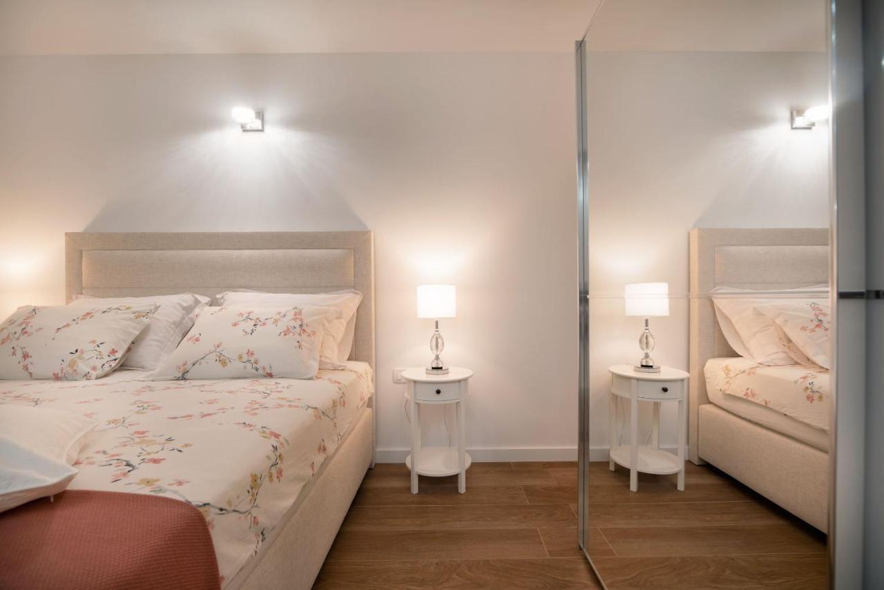 Apartment Amadeo Spalato Esterno foto