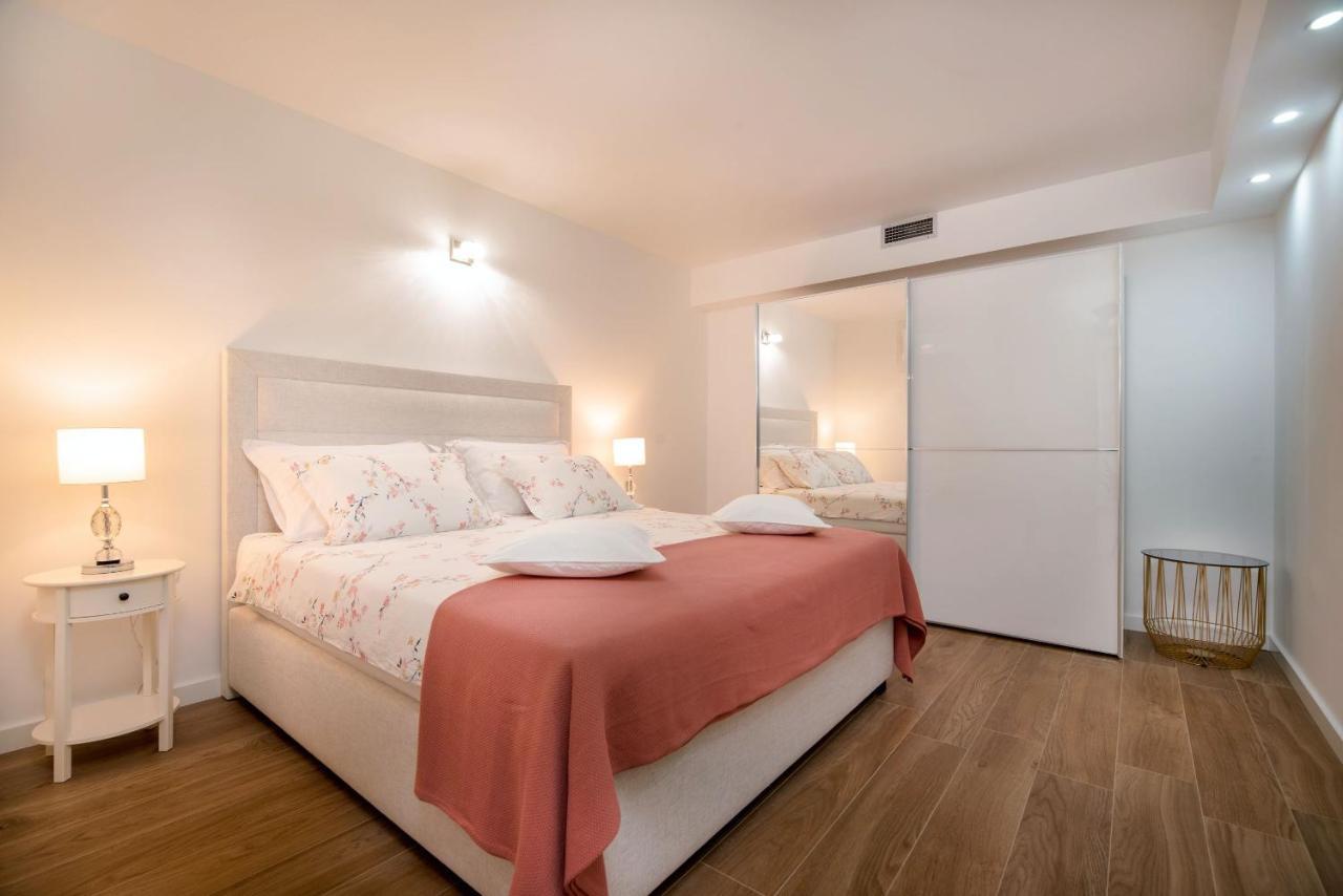 Apartment Amadeo Spalato Esterno foto